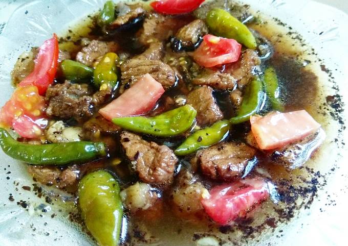 Garang Asem khas Pekalongan via Cookpad, 1. Sego Megono khas Pekalongan, 2. Tauto, atau Soto Istimewa, 3. Pindang Tetel, 4. Kluban khas Pekalongan, 5. Sate Hayam Wuruk khas Pekalongan, 6. Kerupuk Tahu, 7. Garang Asem khas Pekalongan, 8. Lontong Lemprak, 9. Ganyong, Umbi-umbian Serbaguna, 10. Capret, 11. Kue Lumpang, 12. Getuk khas Pekalongan, 13. Kue Glundung, 14. Ongol-ongol khas Pekalongan, 15. Srintil, 16. Iwel-iwel, 17. Growol, 18. Apem Kesesi, 19. Gemblong, 20. Batik Pekalongan, 21. Limun Oriental, 22. Kopi Tjanting, 23. Ogak Jahe, 24. Keripik Tempe