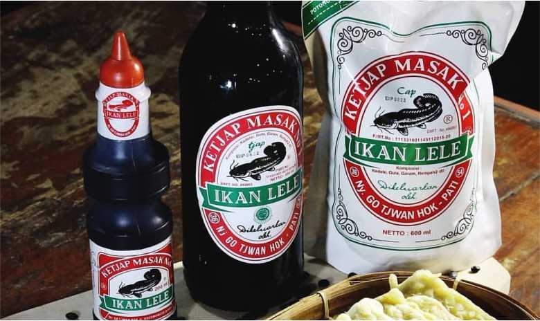 Kecap Duo Lele via Jowonews, 1. Nasi Gandul, 2. Bandeng Presto, 3. Getuk Lopis Runting, 4. Kacang khas Pati, 5. Kue Moho khas Pati, 6. Kerupuk Ampo, 7. Kerupuk Daging, 8. Telur Lurik, 9. Kerajinan Kuningan, 10. Batik Bakaran, 11. Kecap Duo Lele, 12. Pati Oblong, 13. Tape Gembong, 14. Jeruk Pamelo, 15. Lepet Jagung, 16. Kelapa Kopyor, 17. Carang Madu