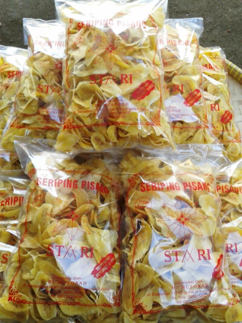 Keripik Kulit Pisang Tanduk, 1. Soto Kerbau, 2. Soto Kudus, 3. Sate Kerbau, 4. Lentog Tanjung, 5. Nasi Pindang Kerbau, 6. Garang Asem, 7. Jenang Kudus, 8. Keciput, 9. Ceriping Pisang, 10. Intip Ketan, 11. Jongklong, 12. Madu Mongso, 13. Geplak Sari, 14. Rengginang, 15. Tape Ketan, 16. Soto Kaki Kambing Gang 3, 17. Nasi Opor Sunggingan, 18. Nasi Ayam Mentog Kasmini, 19. Ayam Gongso, 20. Kacang Bawang Sumber Geulis, 21. Sirup Parijoto, 22. Pecel Pakis Colo, 23. Tahu Kecap, 24. Sayur Kangkung Santan, 25. Kopi Jetak, 26. Wedang Pejuh, 27. Wedang Coro, 28. Tahu Telur, 29. Nasi Jangkrik Daun Jati, 30. Lepet, 31. Kopi Muria, 32. Bumbu Pecel, 33. Keripik Kulit Pisang Tanduk, 34. Keripik Pakis, 35. Gethuk Nyimut Kajar, 36. Batik Khas Kudus, 37. Caping Kalo, 38. Kerajinan Bambu Desa Jepang, 39. Kerajinan Limbah Kayu, 40. Kerajinan Tempurung Kelapa, 41. Peci Goni, 42. Peci Pandan