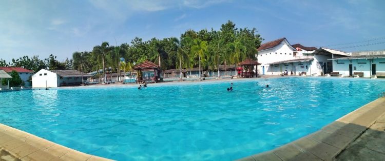 Kolam Renang Ambang Tirto Rochmat Nour, 1. Amazon Waterland and Themepark, 2. GLOBAL WATERBOOM, 3. SAE Swimming Pool, 4. DUA NAGA BOOM BOOM, 5. Kolam Renang Namira_99, 6. KOLAM RENANG MONICA, 7. Kolam Renang Banyu Kencono, 8. KOLAM RENANG NEW SLOE-LOUP, 9. Kolam Renang Tirta Mas, 10. Resto & Kolam Renang Sendang Rejo, 11. The Queen Swiming Pool, 12. KOLAM RENANG DUA PUTRI, 13. Kolam Renang Ambang Tirto, 14. 3R&D pool & gardens, 15. Lembah Ijo, 16. Kolam Renang Pangestu, 17. KEMASAN SWIMMING POOL, 18. Kolam Renang FATIMAH