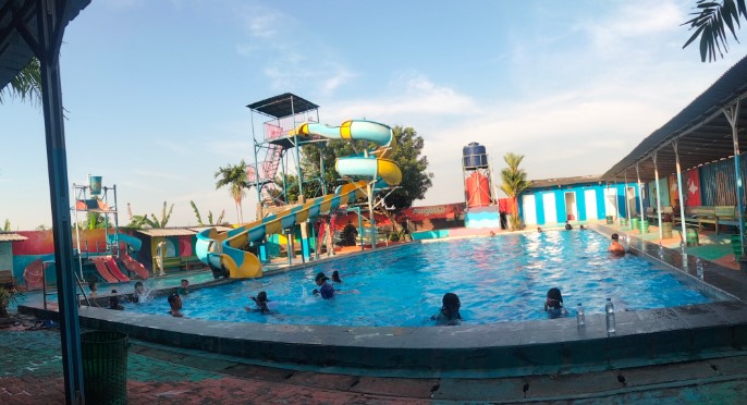 Kolam Renang Pangestu R L, 1. Amazon Waterland and Themepark, 2. GLOBAL WATERBOOM, 3. SAE Swimming Pool, 4. DUA NAGA BOOM BOOM, 5. Kolam Renang Namira_99, 6. KOLAM RENANG MONICA, 7. Kolam Renang Banyu Kencono, 8. KOLAM RENANG NEW SLOE-LOUP, 9. Kolam Renang Tirta Mas, 10. Resto & Kolam Renang Sendang Rejo, 11. The Queen Swiming Pool, 12. KOLAM RENANG DUA PUTRI, 13. Kolam Renang Ambang Tirto, 14. 3R&D pool & gardens, 15. Lembah Ijo, 16. Kolam Renang Pangestu, 17. KEMASAN SWIMMING POOL, 18. Kolam Renang FATIMAH