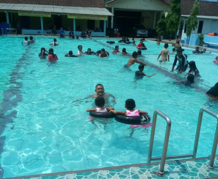 Kolam Renang Tri Grass sulistiyono Grs, 1. Kolam Renang Savitri, 2. Kolam Renang Delta, Penggaron, 3. Kolam Renang Fatima, 4. Kolam Renang Pisangan, 5. Valencia Club House, 6. Kolam Renang Kalinongko, 7. Kali Bangkong, 8. Kolam Renang Tri Grass, 9. Kolam Renang Tirta Gemilang, 10. Kolam Renang Semilir, 11. Kolam Renang Sorli, 12. Sangen Park, 13. Kolam Renang & Outbound Kid Podhojoyo, 14. Kolam Renang Cyblon, 15. Lintang Waterpark Tempuran, 16. Kolam Renang Gladiol, 17. Kolam Renang Karet Mendut, 18. TKL Ecopark – Kolam Renang Kyai Langgeng, 19. Akademi Militer Kolam Renang Soekotjo, 19. Sendang Mudal, 20. Kolam Renang Ngleter