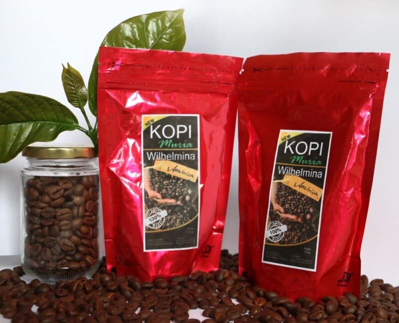 Kopi Muria, 1. Soto Kerbau, 2. Soto Kudus, 3. Sate Kerbau, 4. Lentog Tanjung, 5. Nasi Pindang Kerbau, 6. Garang Asem, 7. Jenang Kudus, 8. Keciput, 9. Ceriping Pisang, 10. Intip Ketan, 11. Jongklong, 12. Madu Mongso, 13. Geplak Sari, 14. Rengginang, 15. Tape Ketan, 16. Soto Kaki Kambing Gang 3, 17. Nasi Opor Sunggingan, 18. Nasi Ayam Mentog Kasmini, 19. Ayam Gongso, 20. Kacang Bawang Sumber Geulis, 21. Sirup Parijoto, 22. Pecel Pakis Colo, 23. Tahu Kecap, 24. Sayur Kangkung Santan, 25. Kopi Jetak, 26. Wedang Pejuh, 27. Wedang Coro, 28. Tahu Telur, 29. Nasi Jangkrik Daun Jati, 30. Lepet, 31. Kopi Muria, 32. Bumbu Pecel, 33. Keripik Kulit Pisang Tanduk, 34. Keripik Pakis, 35. Gethuk Nyimut Kajar, 36. Batik Khas Kudus, 37. Caping Kalo, 38. Kerajinan Bambu Desa Jepang, 39. Kerajinan Limbah Kayu, 40. Kerajinan Tempurung Kelapa, 41. Peci Goni, 42. Peci Pandan