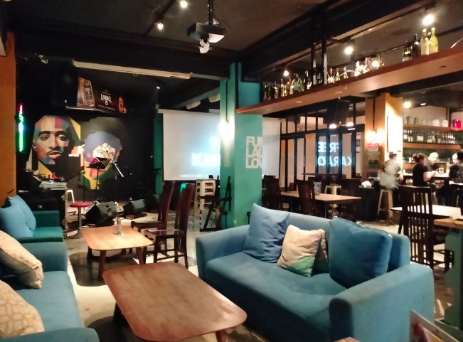 Metro Coffee Bar pohon bumi