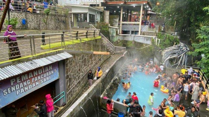 Pancuran 5 Guci via Tribunnews
