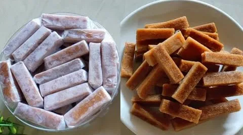 Permen tape via Youtube @Dapu Nan's, 1. Getuk Bolen, 2. Getuk Trio, 3. Klepon Magelang, 4. Jenang, 5. Ampyang atau Gula Kacang, 6. Keripik Getuk, 7. Wajik Magelang, 8. Slondok, 9. Tape Ketan Magelang, 10. Pothil, 11. Permen Tape, 12. Grubi, 13. Tahu Gundul, 14. Keripik Sayur, 15. Buntil Daun Talas, 16. Sate Pisang Miroso, 17. Puyur, 18. Krasikan, 19. Unthuk Cacing, 20. Geblek, 21. Yangko Mochi, 22. Kaos khas Magelang, 23. Miniatur Candi, 24. Kerajinan Pahat Batu, 25. Kerajinan Gerabah, 26. Gendolo Khas Magelang, 27. Kupat Tahu Dompleng Khas Magelang, 28. Wedang Kacang Khas Magelang, 29. Sarung Tenun Khas Magelang, 30. Kerajinan Kerang Khas Magelang, 31. Batik Khas Magelang, 32. Ukiran Kayu dan Tanduk Khas Magelang, 33. Wayang Kertas Khas Magelang, 34. Wayang Kulit Khas Magelang, 35. Miniatur Alat Musik Gamelan