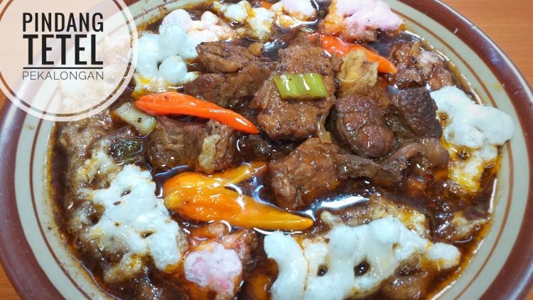Pindang Tetel via Youtube Dapur Tomat Ceri, 1. Sego Megono khas Pekalongan, 2. Tauto, atau Soto Istimewa, 3. Pindang Tetel, 4. Kluban khas Pekalongan, 5. Sate Hayam Wuruk khas Pekalongan, 6. Kerupuk Tahu, 7. Garang Asem khas Pekalongan, 8. Lontong Lemprak, 9. Ganyong, Umbi-umbian Serbaguna, 10. Capret, 11. Kue Lumpang, 12. Getuk khas Pekalongan, 13. Kue Glundung, 14. Ongol-ongol khas Pekalongan, 15. Srintil, 16. Iwel-iwel, 17. Growol, 18. Apem Kesesi, 19. Gemblong, 20. Batik Pekalongan, 21. Limun Oriental, 22. Kopi Tjanting, 23. Ogak Jahe, 24. Keripik Tempe
