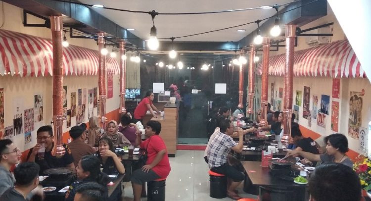 Pochajjang Bogor Pajajaran, 1. Cucurak Warung Sunda, 2. Hanamasa Bogor, 3. Pochajjang Bogor Pajajaran (Tutup), 4. Ichiro Shabu & Barbeque, 5. Yorichi BBQ & Shabu-Shabu (Tutup), 6. Sumeragi Bogor, 7. GoGrill-Ah! Bogor, 8. Caddie Grill & Shabu, 9. Manse Korean Grill Bogor, 10. Kitamura Shabu-Shabu Bogor Bangbarung, 11. Pachi-Pachi Shabu & Grill Bogor, 12. Sogogi Shabu & Grill Bogor, 13. Daebag’yu Korean BBQ, 14. Shabu Hachi Bogor, 15. HEYSTEAK (Tutup), 16. Barata Coffee Shop, 17. Bamboo Dimsum (Tutup), 18. Steak 21, 19. Oishii Yakiniku, 20. Damar Restaurant