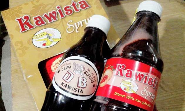 Sirup Kawista via Metrojateng, 1. Batik Lasem, 2. Buah Kawista, 3. Dumbeg, 4. Sirup Kawista, 5. Dodol Kawista, 6. Legen, 7. Jadah, 8. Keripik Pisang, 9. Kacang, 10. Kue Satru, 11. Jenang Waluh, 12. Rengginang Teri, 13. Kaoya Dudul, 14. Kacang Entis, 15. Yopia