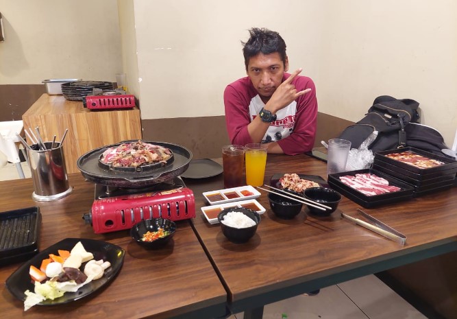 Sogogi Shabu & Grill Bogor theo petrozza, 1. Cucurak Warung Sunda, 2. Hanamasa Bogor, 3. Pochajjang Bogor Pajajaran (Tutup), 4. Ichiro Shabu & Barbeque, 5. Yorichi BBQ & Shabu-Shabu (Tutup), 6. Sumeragi Bogor, 7. GoGrill-Ah! Bogor, 8. Caddie Grill & Shabu, 9. Manse Korean Grill Bogor, 10. Kitamura Shabu-Shabu Bogor Bangbarung, 11. Pachi-Pachi Shabu & Grill Bogor, 12. Sogogi Shabu & Grill Bogor, 13. Daebag’yu Korean BBQ, 14. Shabu Hachi Bogor, 15. HEYSTEAK (Tutup), 16. Barata Coffee Shop, 17. Bamboo Dimsum (Tutup), 18. Steak 21, 19. Oishii Yakiniku, 20. Damar Restaurant