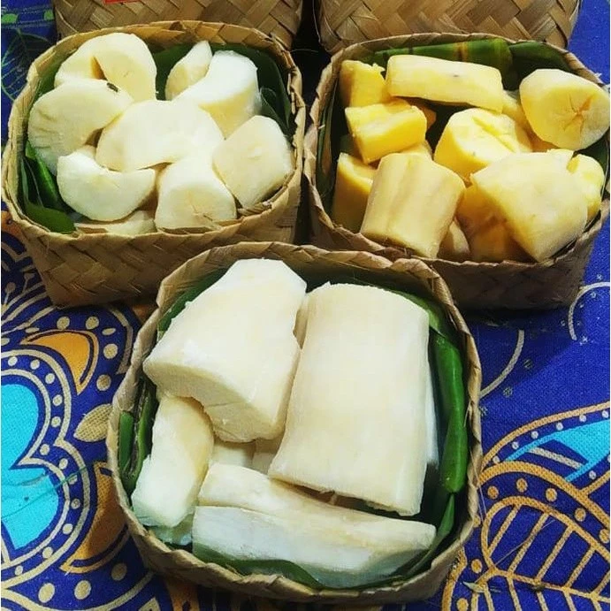 Tape Gembong via Tokopedia, 1. Nasi Gandul, 2. Bandeng Presto, 3. Getuk Lopis Runting, 4. Kacang khas Pati, 5. Kue Moho khas Pati, 6. Kerupuk Ampo, 7. Kerupuk Daging, 8. Telur Lurik, 9. Kerajinan Kuningan, 10. Batik Bakaran, 11. Kecap Duo Lele, 12. Pati Oblong, 13. Tape Gembong, 14. Jeruk Pamelo, 15. Lepet Jagung, 16. Kelapa Kopyor, 17. Carang Madu