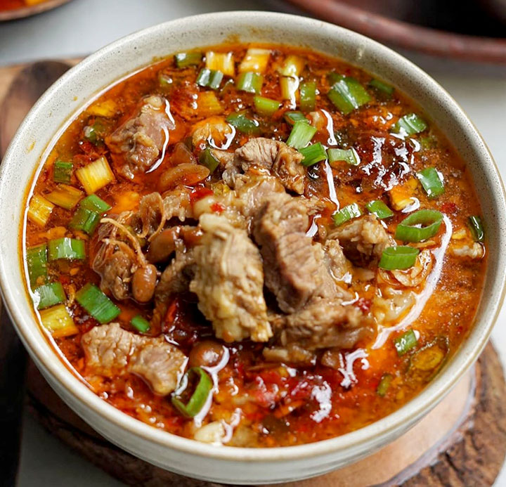 Tauto, 1. Sego Megono khas Pekalongan, 2. Tauto, atau Soto Istimewa, 3. Pindang Tetel, 4. Kluban khas Pekalongan, 5. Sate Hayam Wuruk khas Pekalongan, 6. Kerupuk Tahu, 7. Garang Asem khas Pekalongan, 8. Lontong Lemprak, 9. Ganyong, Umbi-umbian Serbaguna, 10. Capret, 11. Kue Lumpang, 12. Getuk khas Pekalongan, 13. Kue Glundung, 14. Ongol-ongol khas Pekalongan, 15. Srintil, 16. Iwel-iwel, 17. Growol, 18. Apem Kesesi, 19. Gemblong, 20. Batik Pekalongan, 21. Limun Oriental, 22. Kopi Tjanting, 23. Ogak Jahe, 24. Keripik Tempe