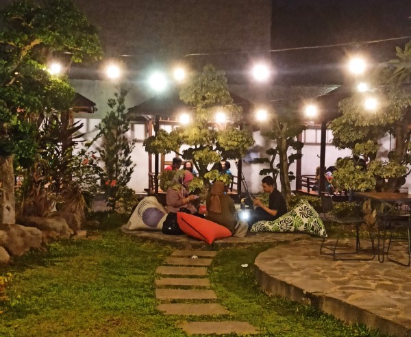 The Anya Garden And Resto Puput Tri, 1. Omah Cabe, 2. RM Kembang Joyo, 3. RM Dapoer Emak Pati, 4. Mbok Endut Pati, 5. Waroeng SS – Spesial Sambal, 6. Omah Kuno Seafood and Coffee, 7. Resto Surya, 8. Waroeng Pati, 9. RM Suka Suka, 10. RM Sapto Renggo Baru, 11. Kampoeng Pati, 12. The Anya Garden And Resto, 13. Warung Makan Kamandowo, 14. Nasi Gandul Romantis Pak H S Sardi, 15. Rindang 84, 16. the dona & doni, 17. Resto Omah Sapi, 18. Pelangi Seafood & Chinese food Halal, 19. Logissteak, 20. Laras Rasa Resto Seafood, 21. Pemancingan Sumber Urip, 22. Sushi Queen, 23. Nasi Pedes Tempe Semangit Mbak Sus, 24. WK Seafood Kaliampo Margorejo Pati, 25. Goedang Kapoek Resto, 26. Kampoeng Air Resto, 27. Riantika Warehouse