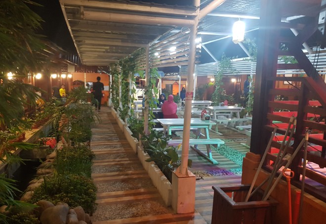 Adem Resto Bengkulu Hendri Guntur, 1. Well The Food (WTF Cafe), 2. Dailycious Cafe & Resto, 3. Bencoolen Coffee House, 4. Janji Jiwa & Jiwa Tea Jilid 485, 5. Waroeng Kupi Rumoh Atjeh, 6. Nick Coffee & Ayam Pringgading, 7. Edu Coffee, 8. Konakito (Tutup), 9. Adem Resto, 10. Papuk Mamuk, 11. Aloha Resto, 12. Kedai Kopi Luwak, 13. Eleven Cafe Bengkulu, 14. Bro and Sis Cafe, 15. Truly Cafe and Resto (Tutup), 16. Dream Tea House, 17. Kedai 63 (Tutup), 18. Paris Van Java Cafetaria (Tutup), 19. Roemah Roti, 20. Garis Waktu Coffee, 21. Teras Tebeng, 22. Mozilicious, 23. Rucci Coffee and Mixology, 24. Cafe Metime.id, 25. Bogoshipo Cafe, 26. David Black and Coffee, 27. Time to Wohoo, 28. Barracas Bistro