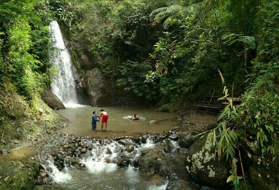 Air Terjun Sewawar Renno Prass, 1. Air Terjun Grojogan Sewu Karanganyar, 2. Air Terjun Jumog, 3. Air Terjun Parang Ijo, 4. Air Terjun Sewawar, 5. Air Terjun Sedinding, 6. Air Terjun Jumog Jati, 7. Air Terjun Jurang Sundo, 8. Grojogan Jurang Jero, 9. Air Terjun Kedung Sriti, 10. AIR TERJUN TELOGO WALI, 10. Air Terjun Dong Aron, 11. Air Terjun Ringin Jenggot