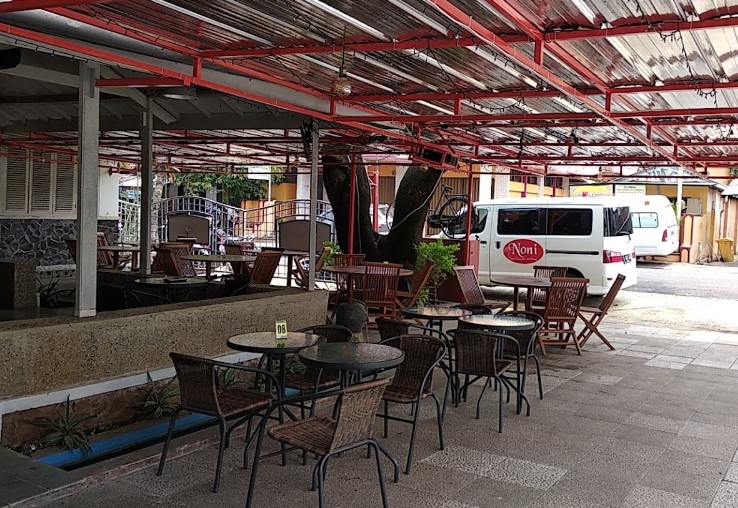 Cafe Noni Fajar Prasetya, 1. Marlina Kopi, 2. Laloma Cafe, 3. Humble Coffee, 4. Djasmine Coffee, 5. Kedai Artha (Tutup), 6. Oak’s Cafe &amp; Resto (Tutup), 7. Cafe Noni, 8. Kedai KopiApik, 9. Cafe Waroeng Dialogue (Tutup), 10. Kedai Kopi RoaKrak, 11. Cafe Talulla (Tutup), 12. Woza Majalengka (Tutup), 13. Ngopi Bung Majalengka, 14. TROPIS – Warung TKP Majalengka, 15. Bengkel Kopi De’brework, 16. Double_d Cafe, 17. Taman Raharja, 18. Saneskape, 19. Cafekopi, 20. Kedai Baraya Cigasong, 21. Resto Cafe 99, 22. Ambet Kasih Coffee, 23. Tigadelapan Majalengka, 24. La Reina Cafe, 25. Kedai KopiApik, 26. Simfoni Coffee Taste and Place, 27. Ben’s Coffee and Space, 28. JS Cafe and Restaurant