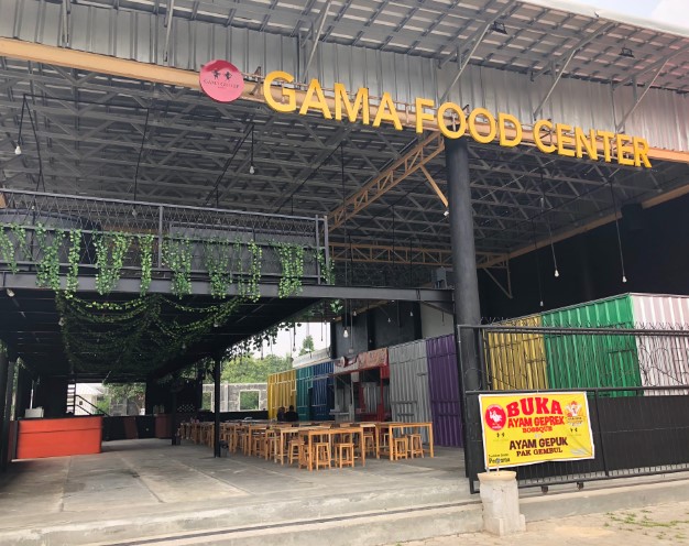 Gama Food Center SERANG Gama Foodcenter, 1. Cafe Kebon Cau, 2. Foyu Coffee and Gelato, 3. Kingkong Coffee &amp; Eatery, 4. Zhieva Coffee, 5. KopiJalu, 6. Bubble Cafe and Gallery, 7. Carios, 8. Sobahollic Cafe, 9. Salawasna Coffee, 10. Kiara Coffee, 11. Hastag Coffee, 12. Kopi Dari Hati, 13. Kedai Adventure, 14. Kedai Kopi Bhumi, 15. Selokosa Coffee and Space, 16. The Groots Coffee Shop, 17. Kedai Kopi Om Bewok, 18. Tatakan Coffee, 19. Kiri Coffee and Eatery, 20. Langit Senja Coffee &amp; Ramen, 21. CRUZ Coffee and Work Space, 22. Lebjar Coffee and Noodle, 23. Fisa Kopi &amp; Gelato, 24. Takaran Coffee Collective, 25. Kopi Jelita, 26. Bukit Waruwangi, 27. Ginger Garden Cafe, 28. Gama Food Center, 29. Koeno Terminal Point, 30. Pondok Tiara, 31. Burger Ciceri, 33. Ngemil Cafe and Resto, 34. Rumah Kopi Serang, 35. Monster Cheese Pizza, 36. Umakite, 37. Padepokan Kopi, 38. Taman Kopi Serang