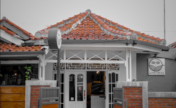 Hide & Seek Purwakarta, 1. Stasiun Kopi Purwakarta, 2. Hutan Jati Cafe & Gelato, 3. Jiro Coffee & Toast, 4. Oppa Korean Cafe & BBQ, 5. Two Elements Cafe, 6. Kakota Cafe dan Resto, 7. Queena Cake Corner, 8. Café The Sunday, 9. WKWK Food And Drink – Purwakarta, 10. Cafe & Resto FOLLOWMIE (Tutup), 11. W.H.O Warung Hotplate Odon – Purwakarta, 22. HEYHO CAFE AND COFFEE BAR, 13. Ngawangkong Cafe & Karaoke, 14. Selabin Tana Cafe (Tutup), 15. Nafa Cafe (Tutup), 16. Hide & Seek Purwakarta, 17. Hexa Space, 20. Teh Susu (Tutup), 21. Waroeng OTW (Tutup), 22. Yuri House Cafe (Tutup), 23. Inspired Coffee and Lounge (Tutup Sementara), 24. Hashtag Cafe (Tutup), 25. Warunk Upnormal Purwakarta, 26. Kopi Yor Purwakarta, 27. IMAKU Coffee & Pastry
