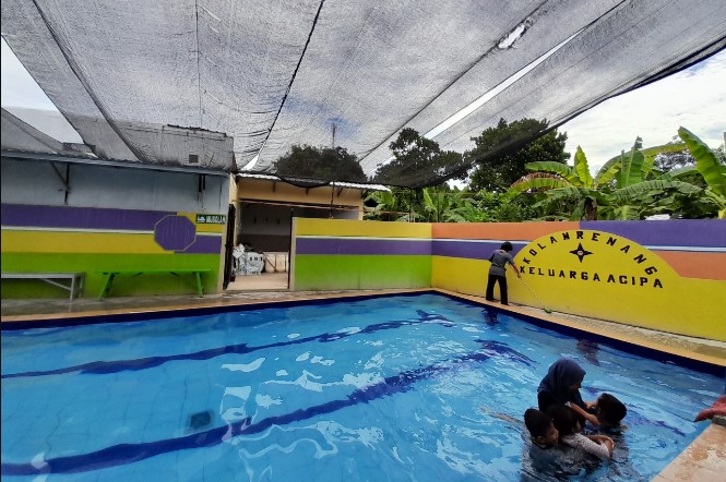 KOLAM RENANG KELUARGA ACIPA GONDANG bita, 1. Widuri Water Park Pemalang, 2. Zatobay Waterboom , 3. Bening Waterboom, 4. Kolam Renang Moga Indah, 5. Agrowisata CSPT Comal Baru, 6. Kolam Renang Panorama, 7. Kolam Renang Feoty, 8. GJ KEBANGGAN, 9. KOLAM RENANG KELUARGA ACIPA GONDANG, 10. Kolam Renang SERUNI, 11. WISATA MATA AIR GETEK, 12. Kolam Renang Wiloci Karangsari, 13. Pemandian Moga Situs Arca Ganesha, 14. Gatra Kencana Bojongnangka, 15. Olympic Swimming Pool Widuri, 16. Kolam Renang Bantarbolang Foresta