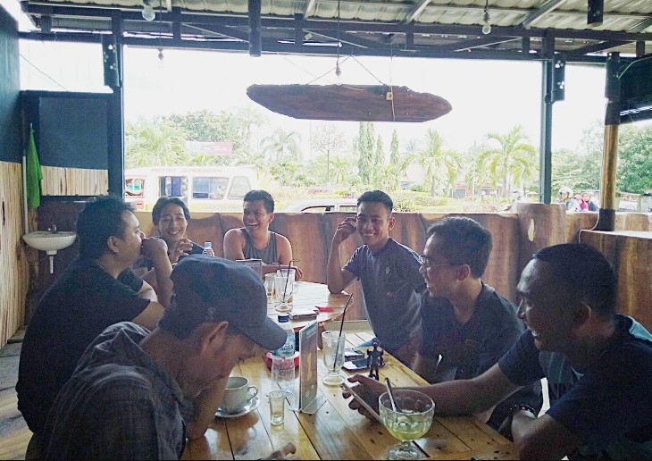 Kedai Baraya Cigasong Ash Channel, 1. Marlina Kopi, 2. Laloma Cafe, 3. Humble Coffee, 4. Djasmine Coffee, 5. Kedai Artha (Tutup), 6. Oak’s Cafe &amp; Resto (Tutup), 7. Cafe Noni, 8. Kedai KopiApik, 9. Cafe Waroeng Dialogue (Tutup), 10. Kedai Kopi RoaKrak, 11. Cafe Talulla (Tutup), 12. Woza Majalengka (Tutup), 13. Ngopi Bung Majalengka, 14. TROPIS – Warung TKP Majalengka, 15. Bengkel Kopi De’brework, 16. Double_d Cafe, 17. Taman Raharja, 18. Saneskape, 19. Cafekopi, 20. Kedai Baraya Cigasong, 21. Resto Cafe 99, 22. Ambet Kasih Coffee, 23. Tigadelapan Majalengka, 24. La Reina Cafe, 25. Kedai KopiApik, 26. Simfoni Coffee Taste and Place, 27. Ben’s Coffee and Space, 28. JS Cafe and Restaurant