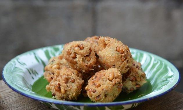 Lento, 1. Ndas Borok khas Temanggung, 2. Sego Gono, 3. Sego Urap, 4. Iwak Kali Laras Soropadan, 5. Balung Kuwuk, 6. Mendut, 7. Brongkos Kikil, 8. Tiwul khas Temanggung, 9. Buntil, 10. Bajingan, 11. Ketan Gudig, 12. Entho Cothot, 13. Empis Empis Tahu Tempe, 14. Lento, 15. Jadah, 16. Gesing, 17. Tempong, 18. Corobikang, 19. Perkedel Kimpul, 20. Bubur Saren, 21. Jali, 22. Kipo, 23. Wedang Ronde Wasis, 24. Nasi Goreng Tembakau, 25. Kupat Tahu Batoar, 26. Pisang Aroma