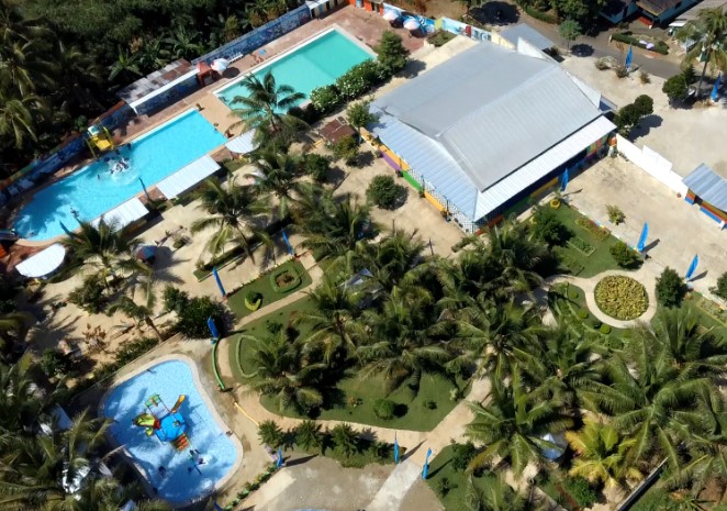Mulyani Garden & Swimming Pool ande johan, 1. Mulyani Garden & Swimming Pool, 2. Kolam Renang Tirto Asri Walik, 3. Purbasari Pancuran Mas, 4. Kolam Ombak Owabong, 5. Kolam Renang Sawah Ijo, 6. Pancuran Ciblon, 7. Kolam Air Panas dan Terapi Ikan Owabong, 8. Lembah Pleset, 9. Dita Pelangi, 10. Kolam Renang FIK 2 Desa Langgar, 11. Kolam renang Serayu, 12. Kolam Renang Sanggaluri Park, 13. Kolam Renang Anak “Tebon”, 14. Kolam Renang Desa Lamuk, 15. Kolam Renang Karina Dewi
