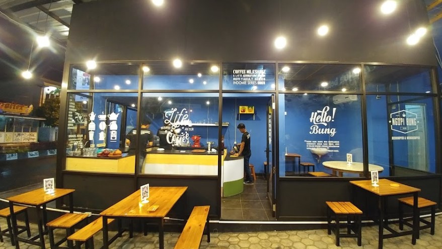 NGOPI BUNG MAJALENGKA alifian ghifari, 1. Marlina Kopi, 2. Laloma Cafe, 3. Humble Coffee, 4. Djasmine Coffee, 5. Kedai Artha (Tutup), 6. Oak’s Cafe &amp; Resto (Tutup), 7. Cafe Noni, 8. Kedai KopiApik, 9. Cafe Waroeng Dialogue (Tutup), 10. Kedai Kopi RoaKrak, 11. Cafe Talulla (Tutup), 12. Woza Majalengka (Tutup), 13. Ngopi Bung Majalengka, 14. TROPIS – Warung TKP Majalengka, 15. Bengkel Kopi De’brework, 16. Double_d Cafe, 17. Taman Raharja, 18. Saneskape, 19. Cafekopi, 20. Kedai Baraya Cigasong, 21. Resto Cafe 99, 22. Ambet Kasih Coffee, 23. Tigadelapan Majalengka, 24. La Reina Cafe, 25. Kedai KopiApik, 26. Simfoni Coffee Taste and Place, 27. Ben’s Coffee and Space, 28. JS Cafe and Restaurant