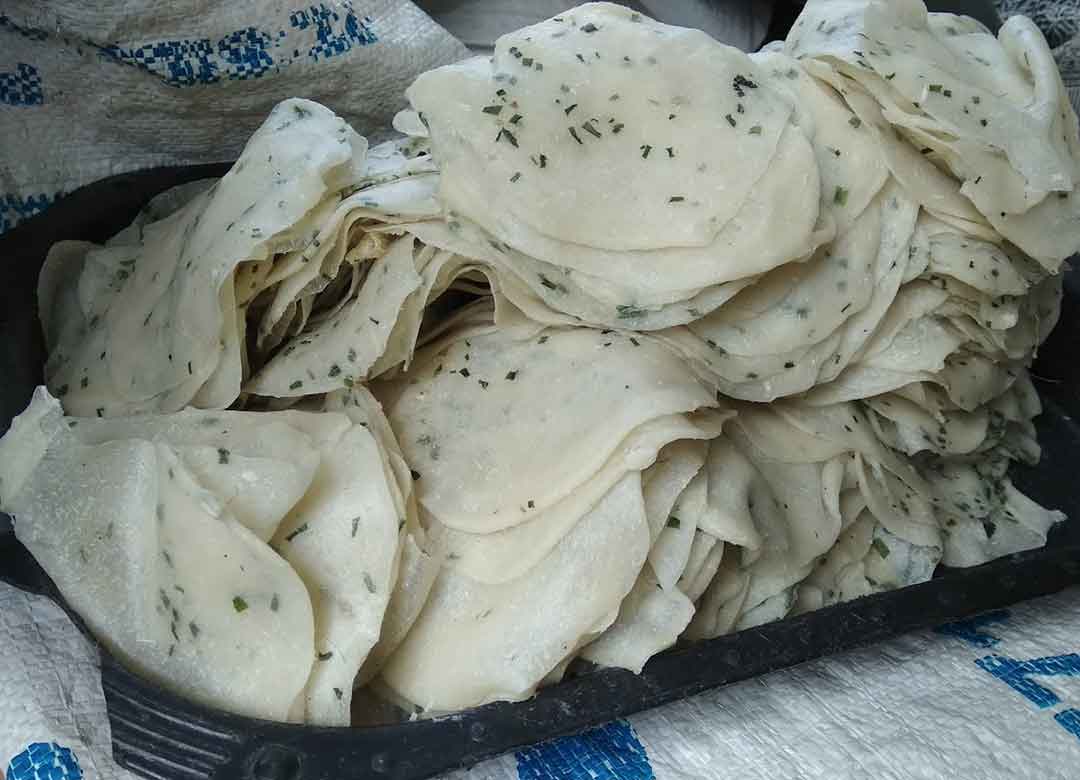 Opak Singkong, 1. Keripik Tempe Kemul, 2. Mie Ongklok, 3. Purwaceng, 4. Opak Singkong, 5. Keripik Jamur, 6. Kacang Dieng, 7. Dendeng Gepuk, 8. Carica Sumbing Segar, 9. Sagon, 10. Terong Belanda, 11. Teh Tambi, 12. Geblek, 13. Opak Angin, 14. Sego Megono, 15. Keripik Kentang, 16. Gorengan Tempe Kemul, 17. Salak khas Wonosobo, 18. Dodol Salak, 19. Combro