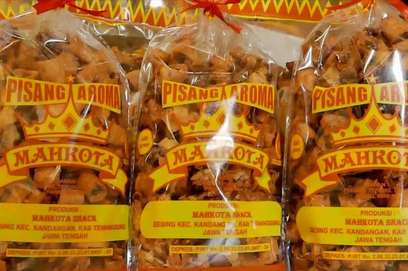 Pisang Aroma VIA Antara News, 1. Ndas Borok khas Temanggung, 2. Sego Gono, 3. Sego Urap, 4. Iwak Kali Laras Soropadan, 5. Balung Kuwuk, 6. Mendut, 7. Brongkos Kikil, 8. Tiwul khas Temanggung, 9. Buntil, 10. Bajingan, 11. Ketan Gudig, 12. Entho Cothot, 13. Empis Empis Tahu Tempe, 14. Lento, 15. Jadah, 16. Gesing, 17. Tempong, 18. Corobikang, 19. Perkedel Kimpul, 20. Bubur Saren, 21. Jali, 22. Kipo, 23. Wedang Ronde Wasis, 24. Nasi Goreng Tembakau, 25. Kupat Tahu Batoar, 26. Pisang Aroma