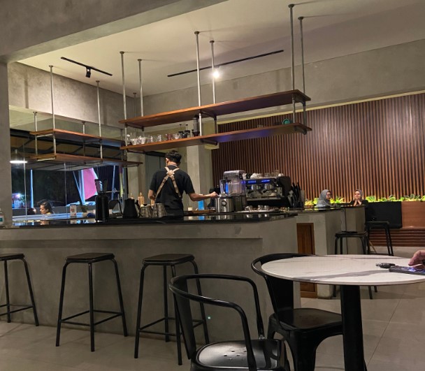 Sabandina Koffie Septyas Yunindar, 1. Meetime Eatery, 2. Lynne’s Coffee & Kitchen, 3. Robby Coffee and Tea, 4. My Story Cafe, Bistro & Social House, 5. Olive Bistro (Cafe & Resto), 6. Terajeh Coffee and Steak House, 7. Famouz Cafe, 8. Baraja Coffee, 9. Markas Cafe, 10. Garasi Cafe, 11. MooCow Fresh Milk, 12. D’Forty Resto and Cafe, 13. DelVente Cafe (Tutup), 14. Dessert Garden, 15. Paddi Cafe & Bistro, 16. Kopi Montong, 17. Strawberry Delight, 18. EatBoss Cirebon, 19. Lambada Cafe, 20. Sabandina Koffie, 21. Kedai Putu, 22. Little Black Coffee and Tea, 23. Kedai Tenggo, 24. Kopi Manao, 25. Tremor Coffee Cirebon (Tutup), 26. PAPER & SIP, 27. Sky Cafe by Cordela Hotel, 28. Wkwk Cafe (Cafe), 29. Tempat Makan bus Garuda Mas, 30. Rumah Makan Sri Jaya, 31. Pringsewu Palikanci Resto, 32. Rumah Mantan