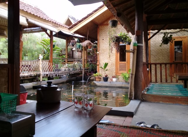 Saung de Faqih Utep Nurdin, 1. Sabore Kitchen, 2. Secret Garden Cafe, 3. Depdoo, 4. Chicoba Cafe, 5. Mak Ecih Cafe, 6. The Celcius Coffee, 7. Bacil Cianjur, 8. Nicole’s Kitchen and Lounge, 9. Mayoutfit & Cafe, 10. Tan Keng Cu Resto & Bakery, 11. Twank Kitchen, 12. Cafe 259 Cianjur (Tutup), 13. Mr.Ebood Platinum Sayang, 14. Kilometer95 Coffee, 15. Orange Cafe Cianjur, 16. Arseven Coffee Corner, 17. Acakadut resto & Coffee Shop (Tutup), 18. Resto Wisata Ciherang, 19. Saung De Faqih, 20. Waroeng Botram, 21. MBS Bistro and Cafe (Tutup), 22. Langit Cafe, 23. Cafe Bcny, 24. Kedai Kopi Riung Gunung, 25. Sela Kopi, 26. Imah Kopi Cianjur, 27. Wardis Koffie, 28. 55 Cafe Cianjur, 29. diKala Coffee & Eatery Cianjur, 30. Cimaya (Tutup), 31. Ujala Cafe & Roastery, 32. De Baksoku, 33. Bakso Niku, 34. Cafe Teras ANYUN, 35. M Garden Cafe