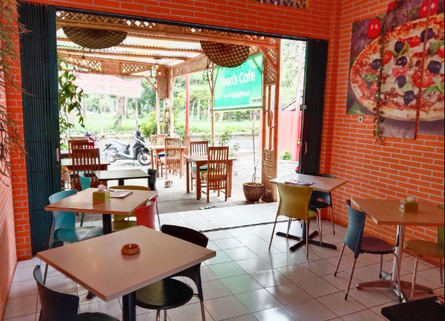 Teen's Cafe, 1. Kedai Kopi Biji, 2. Teens Cafe, 3. Barrade Koffie, 4. Flamboyant Kopi Areng, 5. Jandela Kopi, 6. Belrumm Coffee, 7. Warung Cikopi, 8. Overtime Coffee, 9. Akum Steak, 10. Kedai Berry and Billiard, 11. D Cof Cafe (Tutup), 12. Cokro Bubble &amp; Mie Jeko, 13. Kedai Kopi D’raja, 14. Chili and Cheer Cafe (Tutup), 15. Dapur Cep Bobby, 16. Satir, 17. Djoeanda 265 Coffee &amp; Kitchen, 18. Kopi Jati, 19. Kedai Viral Ciamis, 20. Lebih Dari Coffee, 21. D Cof Cafe (Tutup), 22. Sitdownkopi, 23. Shottime coffee, 24. Selaras Outdoor Cafe Ciamis, 25. Rumah Buni Cafe &amp; Resto, 26. Albaik, 27. Parkir Café D’Puncer, 28. DOM Coffee Ciamis, 29. Taya Coffee, 30. Partha Coffee and Kitchen (Tutup), 31. Happen Coffee and Kitchen (Tutup), 32. Namles Coffee and Bread (Tutup), 33. Kopi Darat (Tutup), 34. Karib Coffee, 35. Kopi Janji Jiwa, 36. Alun-alun Ciamis, 37. WDcaffe, 38. Kedai Harmoni
