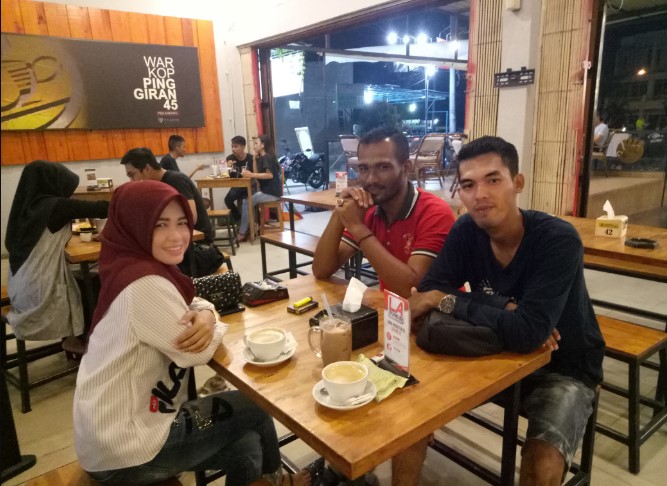 Warkop Pinggiran 45 bhawelz kissty, 1. Sky Park Cafe & Bar, 2. Norma Coffee Indonesia, 3. Teras Kopi Sumatera, 4. Garasi 99 Kopitiam, 5. Local Pantry & Studio Karaoke, 6. Re Caffe Platinum, 7. Vivace Cafe, 8. Karambia Cafe and Hangout, 9. Kaldi Coffee Shop, 10. One Alumni Coffee, 11. Aksén Coffee, 12. Tong Susu Cafe, 13. Peterseli Kitchen, 14. Erber Coffee Nodal, 15. GreenSmoothie Factory, 16. Warunk Upnormal (Tutup), 17. Cubic Cafe (Tutup), 18. Mr.Brewok Cafe & Resto, 19. Ghazy, 20. Waroeng Wahid, 21. Lick & Latte Cafe and Resto (Tutup), 22. Memo Cafe (Tutup), 23. Krema Koffie, 24. Ochado Cafe (Tutup), 25. Warkop Pinggiran 45 (Tutup), 26. Sintesa Cafe and Creative Space, 27. Sanobar, 28. Pesona Coffee Pekanbaru
