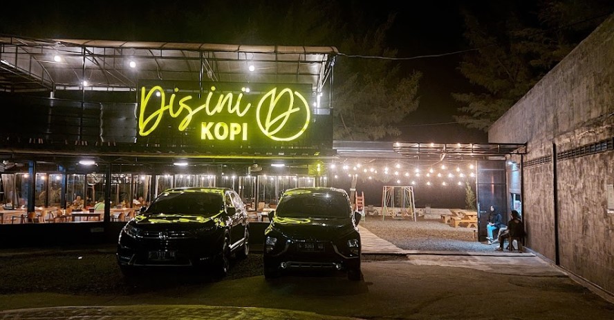 Cafe Disini Kopi ( R 3 Point ) Fajrul Falah, 1. Bioskop Mie &amp; Kopi, 2. Wintosh Coffee, 3. Forest Kopi, 4. Jiwalova Kopi, 5. Terakota Coffee &amp; Donut, 6. Tombo Coffee, 7. COCONUT SEASIDE (Tutup), 8. Salala Beach, 9. La Vanya – Beach Cafe, 10. VINZ COFFEE &amp; RESTO, 11. Sangria Resto Cafe, 12. Cafe Disini Kopi ( R 3 Point ), 13. Metsa Kopi, 14. Pondok Kopi Lebo, 15. Foodpedia Batang (Tutup), 16. de.blado, 17. Nolkoma coffee &amp; space, 18. Hello Beach, 19. Ngopa Ngopi Sigandu, 20. Kayana Kopi, 21. D Prigi Coffe Food &amp; beverage, 22. Like Mie &amp; Coffee, 23. Joes Coffee, 24. Bersinggah 2.0 Coffee Space &amp; Culinary, 25. Kapeo On The Beach, 26. Bersinggah 1.0, 27. BELIKOPI. BATANG