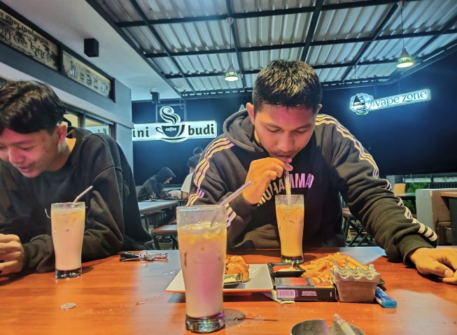 Ini Coffee Budi Vapezone Ahmad Sahroni, 1. Lampu Satu Resto & Bakery, 2. Follow Mie, 3. Soenda Coffee (Tutup), 4. Angkringan Atelier, 5. Subang Milk Center, 6. Pelabuhan Coffee and Tea Subang, 7. In Home Cafe (Tutup), 8. Abbey Kopi, 9. Sugar Rush, 10. Kopitiam HT, 11. Nonon Van Esblnd, 12. Sayap Endeus Subang, 13. No.70’s Coffee, 14. Kedai Pamor Kopi, 15. Naura Coffee and Eatery, 16. Kedai Jesisa Coffee, 17. Firefly Coffee House (Tutup), 18. Beater Bean Cafe, 19. Valet Cafe Subang (Tutup), 20. Dongkrak Coffee and Eatery (Tutup), 21. Dilaga’s Coffee, 22. Koka.kopikaum, 23. Djatidiri Coffee, 24. Hayy.coffee Purwadadi, 25. Kedai Dakita, 26. Mana Cafe Subang (Tutup), 27. Ranca Coffee and Villa, 28. Ini Coffee Budi Vapezone, 29. Kedai Jawarana Kopi, 30. Tenda Kopi, 31. Mommy Boss Cafe and Resto, 32. More Coffee and Space, 33. Fei Cafe (Tutup), 34. Warunk upnormal, 35. Satuan Kopi, 36. Expose Coffee, 37. Escape, 38. Saung Lebe, 39. Janji Jiwa Subang, 40. Summer Cafe and Resto, 41. Bangbi, 42. Gya Coffee, 43. Borneo Kopi, 44. D’king Cafe & Resto, 45. Kopi Kiran Signature, 46. Sayap Endeus, 47. D&C Coffee Lounge, 48. Batavia Coffee and Resto
