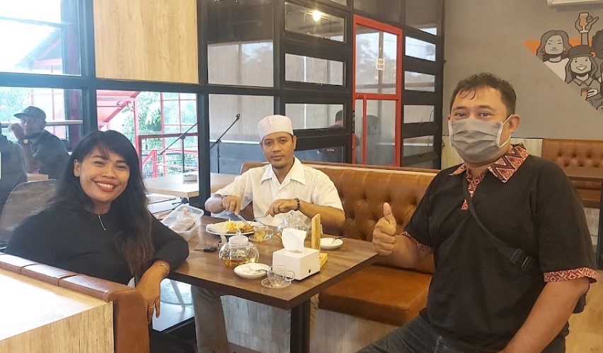 King's Coffee Brebes bebe bebe.micha, 1. DUE CAFE, 2. Njajan.co 04, 3. Cafe Susu Putri Bumi, 4. Jong Cafe, 5. Asem Jawa Cafe, 6. Sembawang Cafe, 7. Kedai Kopi Tanpa Nama, 8. D’milk Kedai Susu, 9. Ala Cafe Madam’e Banjarharjo, 10. VOC kafe, 11. Aldan Coffee, 12. Gila Duren, 13. Kedai Ceker Ndower, 14. Family Billiard &amp; Coffee, 15. Rumah Makan Kedung Roso, 16. Kupat Blengong Kasturi Rajak Putra, 17. Rumah Makan Alang Alang, 18. Rumah Makan Pak Tarwud, 19. Cam Cafe, 20. SIGELENG COFFEE &amp; EATERY (Tutup), 21. Royal Cafe, 22. King’s Coffee Brebes, 23. Kedai Kopi He Kafei, 24. Asem Jawa Kafe, 25. Janji Jiwa, 26. Cafe Milk 3, 27. TEND Coffee and Tea (Tutup), 28. Puspa Deck (Tutup), 29. Rajaswa Coffee