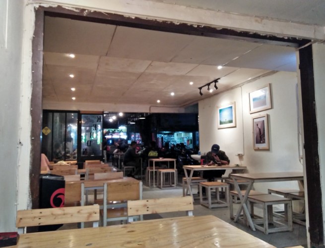 Kopi.kebon diyah wara restiyati, 1. Waroenk Ora Umum, 2. Ambalika Restaurant, 3. At Cafe Campus, 4. d’Java Steak, 5. Djago Jowo, 6. Warak Koffie, 7. Gubug Makan Mang Engking, 8. Kedai Om Jul, 9. Kitchen Chef (Tutup), 10. Kukuruyuk (Tutup), 11. Lombok Idjo, 12. Niki Eco, 13. Oemah Daun Cafe &amp; Resto, 14. Restoran Taman Pringgading, 15. Red Chili Purwokerto, 16. RM. Cahaya Mas Purwokerto, 17. Shi-Da (Tutup), 18. Table Nine Resto, 19. Umaeh Inyong, 20. Waroeng nDeso Traditional Restaurant, 21. Waroeng Pisa, 22. Warung Tetehna, 23. Society Coffee House, 24. Warunk Upnormal (Tutup), 25. Level Up Resto &amp; Bar, 26. Adhang Pangeran, 27. Loja De Cafe, 28. Caravan Kopi (Tutup), 29. Kopi.kebon, 30. Singgah Coffee &amp; Book, 31. Dapoer Djagongan, 32. Hangout Cafe and Restaurant, 33. Whiteness  Cafe, 34. Eco 21, 35. Badrei Coffee