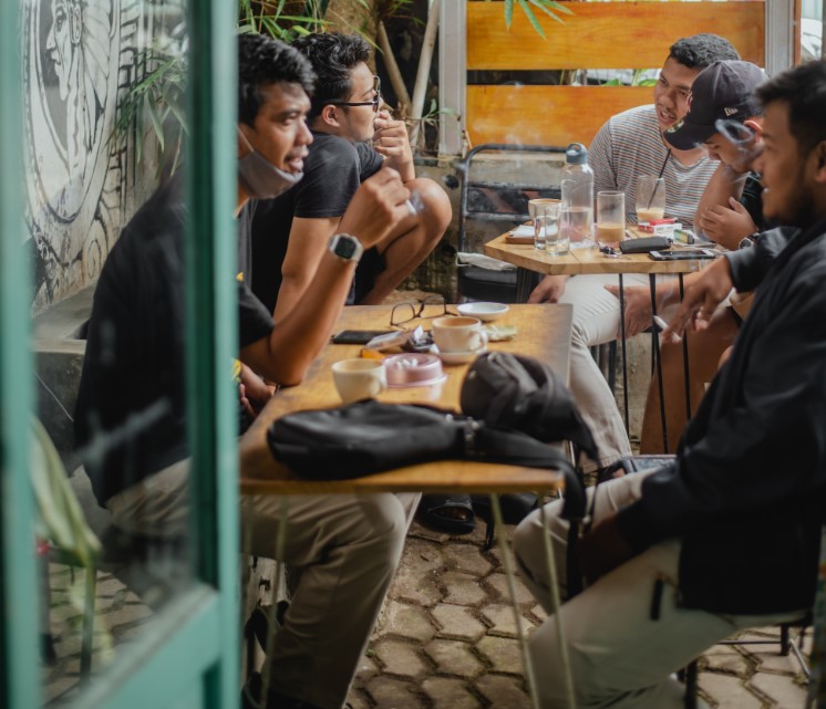 Manualism Coffee, 1. Ngopi Doeloe, 2. Orchid Bakery and Resto, 3. Selaz Cafe, 4. Ngopi Bung, 5. Kedai Kopi Roemah 151, 6. Warung Si Hitam – D’Rumahibu Cafe &amp; Resto, 7. Bukan Cafe dan Resto, 8. Nyusu Doeloe, 9. Toga Peak Cafe, 10. Balad Coffee (Tutup), 11. Giggle box Cafe and Resto, 12. Cafe Sumantri, 13. Plumeria Cafe &amp; Creative Space, 14. Plumeria House, 15. Kedai Wake Up, 16. Banyu Biru Cafe, 17. Manualism Coffee, 18. Ex Drink Me (Tutup), 19. Wasabi Sushi &amp; Ramen Jatinangor, 20. Spot Cafe Carwash and Barbershop (Tutup), 21. Saung Alam Flora, 22. Amala Coffee, 23. Sawala Space &amp; Café, 24. Past Story, 25. LIMASAN’s FINEST – CAFE, 26. Katenjo Chill Space &amp; Coffee Bar, 27. Kopi Brontak, 28. Hej House, 29. Athenary Coffee, 30. Kedai Kopi Kharikov Sumedang, 31. Amore Cafe, 32. Milda’s House Cafe, 33. Cafe Saga, 34. Eilaji Coffee, 35. Sarvara Coffee &amp; Chill space, 36. Cheko Cafe Resto (Tutup), 37. Appa Cafe