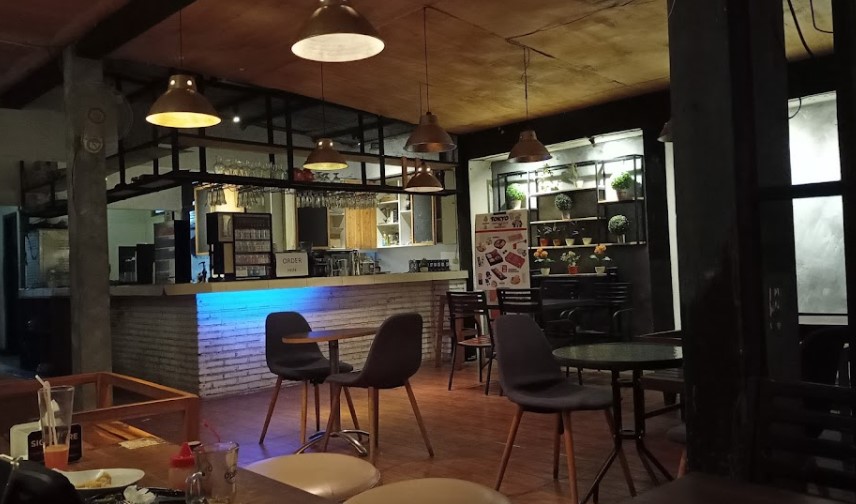 Opallet Cafe aguspoors, 1. Argo Loro Kopi, 2. Kopi DjuWos, 3. Pendopo Alit Boyolali, 4. Opallet Cafe, 5. Hekya Cafe, 6. Daipilong LabaLaba Boyolali, 7. Kedai Mujur’s, 8. KEDAI MATMOEN, 9. Vappiano Resto &amp; Cafe, 10. Pim n pom Fried Chicken, 11. Omah Bakar On The Street, 12. Horock Coffee Boyolali, 13. Deselokaton Boyolali, 14. Breakout Tea &amp; Coffee, 15. Clear up Cafe (Tutup), 16. Culture Coffee Boyolali, 17. Amor coffee talks, 18. Maha.pinkcafe, 19. KiNG Coffee Boyolali, 20. Omah Dewe Cafe, 21. Dembakoe Cafe, 22. D’ Garden Cafe Selo, 23. Kafe Organik Etasia, 24. AA Cafe Resto, 25. Kohaku Cafe, 26. Macchiato Coffee, 27. Skapat Coffee House, 28. Mario Star Coffee, 29. T-Co Caffe (Tutup), 30. Clear Up Eatery &amp; Mixology (Tutup), 31. Social Garden (Tutup), 32. W-dangan Kandang Sapi (Tutup)