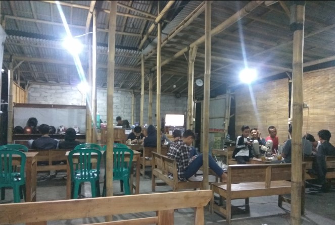 SOCIAL GARDEN agung mendoeng, 1. Argo Loro Kopi, 2. Kopi DjuWos, 3. Pendopo Alit Boyolali, 4. Opallet Cafe, 5. Hekya Cafe, 6. Daipilong LabaLaba Boyolali, 7. Kedai Mujur’s, 8. KEDAI MATMOEN, 9. Vappiano Resto &amp; Cafe, 10. Pim n pom Fried Chicken, 11. Omah Bakar On The Street, 12. Horock Coffee Boyolali, 13. Deselokaton Boyolali, 14. Breakout Tea &amp; Coffee, 15. Clear up Cafe (Tutup), 16. Culture Coffee Boyolali, 17. Amor coffee talks, 18. Maha.pinkcafe, 19. KiNG Coffee Boyolali, 20. Omah Dewe Cafe, 21. Dembakoe Cafe, 22. D’ Garden Cafe Selo, 23. Kafe Organik Etasia, 24. AA Cafe Resto, 25. Kohaku Cafe, 26. Macchiato Coffee, 27. Skapat Coffee House, 28. Mario Star Coffee, 29. T-Co Caffe (Tutup), 30. Clear Up Eatery &amp; Mixology (Tutup), 31. Social Garden (Tutup), 32. W-dangan Kandang Sapi (Tutup)