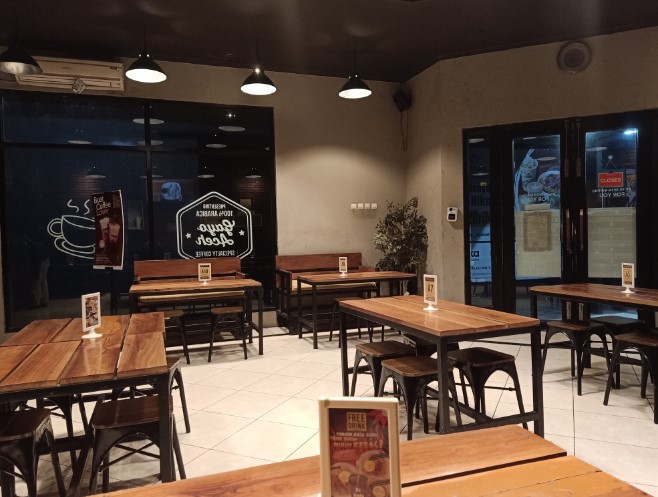 Warunk Upnormal Purwokerto Zaahid, 1. Waroenk Ora Umum, 2. Ambalika Restaurant, 3. At Cafe Campus, 4. d’Java Steak, 5. Djago Jowo, 6. Warak Koffie, 7. Gubug Makan Mang Engking, 8. Kedai Om Jul, 9. Kitchen Chef (Tutup), 10. Kukuruyuk (Tutup), 11. Lombok Idjo, 12. Niki Eco, 13. Oemah Daun Cafe &amp; Resto, 14. Restoran Taman Pringgading, 15. Red Chili Purwokerto, 16. RM. Cahaya Mas Purwokerto, 17. Shi-Da (Tutup), 18. Table Nine Resto, 19. Umaeh Inyong, 20. Waroeng nDeso Traditional Restaurant, 21. Waroeng Pisa, 22. Warung Tetehna, 23. Society Coffee House, 24. Warunk Upnormal (Tutup), 25. Level Up Resto &amp; Bar, 26. Adhang Pangeran, 27. Loja De Cafe, 28. Caravan Kopi (Tutup), 29. Kopi.kebon, 30. Singgah Coffee &amp; Book, 31. Dapoer Djagongan, 32. Hangout Cafe and Restaurant, 33. Whiteness  Cafe, 34. Eco 21, 35. Badrei Coffee