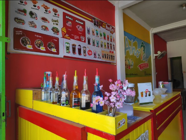 Ahola Tropical Drink Kebumen Joko Andriyanto, 1. Momong Resto, 2. Angkringan Mukti Kebumen, 3. Malmilk, 4. Malindo Corner, 5. Amor Cafe Resto, 6. Baen Cafe, 7. Beranda Eatery, 8. Jack’s Cafe, 9. Omah Susu Cafe, 10. Juice Ku 2 Kebumen, 11. Wise, 12. Coffe Ngapak, 13. Gemintang Cafe n Resto, 14. Kopi Nostalgia Coffee &amp; Resto, 15. Seafood Bu Nanang, 16. Kantin Candisari, 17. Teratai Blambangan Atmosphere, 18. Waroeng Djoglo Dalem Kidul (Tutup), 19. Ulam Sari, 20. Satu Cangkir Coffee Bistro, 21. temanhati coffee, 22. Kedai Kopi Mexolie, 23. Ahola Tropical Drink (Tutup), 24. HANA CAFE Korean Food, BBQ &amp; Grill, 25. Martabak Jet (Tutup), 26. Samra Pawon, 27. Waroenk Ramen Panjer Kebumen, 28. Lesehan Warung Bamboe Kebumen, 29. Oxzy (Tutup), 30. Warung Kendil (Tutup), 31. Resto Lesehan GENDUT TAMAN
