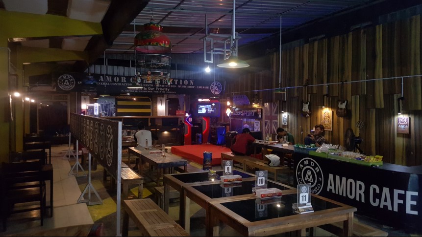 Amor Cafe Resto AJM Kebumen, 1. Momong Resto, 2. Angkringan Mukti Kebumen, 3. Malmilk, 4. Malindo Corner, 5. Amor Cafe Resto, 6. Baen Cafe, 7. Beranda Eatery, 8. Jack’s Cafe, 9. Omah Susu Cafe, 10. Juice Ku 2 Kebumen, 11. Wise, 12. Coffe Ngapak, 13. Gemintang Cafe n Resto, 14. Kopi Nostalgia Coffee &amp; Resto, 15. Seafood Bu Nanang, 16. Kantin Candisari, 17. Teratai Blambangan Atmosphere, 18. Waroeng Djoglo Dalem Kidul (Tutup), 19. Ulam Sari, 20. Satu Cangkir Coffee Bistro, 21. temanhati coffee, 22. Kedai Kopi Mexolie, 23. Ahola Tropical Drink (Tutup), 24. HANA CAFE Korean Food, BBQ &amp; Grill, 25. Martabak Jet (Tutup), 26. Samra Pawon, 27. Waroenk Ramen Panjer Kebumen, 28. Lesehan Warung Bamboe Kebumen, 29. Oxzy (Tutup), 30. Warung Kendil (Tutup), 31. Resto Lesehan GENDUT TAMAN