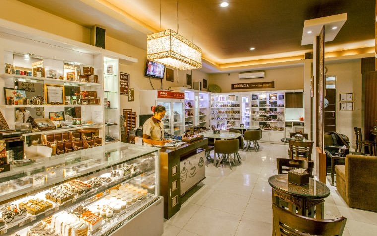 Choco Klik gula semut sari legen, 1. Ora Umum, 2. Bangi Cafe, 3. Kopi Gunung, 4. Coffeedent, 5. Cafe Susu PL, 6. Omah Duren, 7. Waroeng Abie Cilacap, 8. Yosh Milktea Gelato &amp; Artisan Space, 9. D’Corner Cafe Coffee &amp; Chocolate, 10. Over Clock Cafe, 11. Avior Cafe &amp; Karaoke, 12. Grek Chocolate, 13. Cozy Coffee &amp; Chocolate, 14. Warunk Upnormal Cilacap, 15. Kopibaen_, 16. It’s Milk Cafe n Resto (Tutup), 17. Kedai Koffi Helsinki, 18. The Vintage Cafe, 19. Traffic Light Koffie, 20. Think Thoenk Cafe (Tutup), 21. Ethnic Coffee, 22. Bossa Cafe, 23. Urbansnack, 24. Sruput Seduh Kopi, 25. Coffeenomous, 29. Choko Klik (Tutup), 30. Honai Cafe De Flore (Tutup)