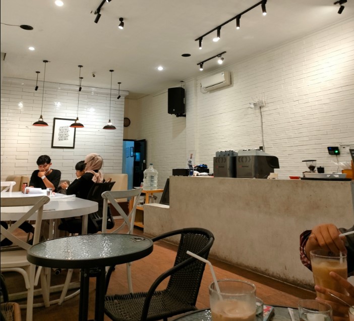 Coffeedent rufki vinanda, 1. Ora Umum, 2. Bangi Cafe, 3. Kopi Gunung, 4. Coffeedent, 5. Cafe Susu PL, 6. Omah Duren, 7. Waroeng Abie Cilacap, 8. Yosh Milktea Gelato &amp; Artisan Space, 9. D’Corner Cafe Coffee &amp; Chocolate, 10. Over Clock Cafe, 11. Avior Cafe &amp; Karaoke, 12. Grek Chocolate, 13. Cozy Coffee &amp; Chocolate, 14. Warunk Upnormal Cilacap, 15. Kopibaen_, 16. It’s Milk Cafe n Resto (Tutup), 17. Kedai Koffi Helsinki, 18. The Vintage Cafe, 19. Traffic Light Koffie, 20. Think Thoenk Cafe (Tutup), 21. Ethnic Coffee, 22. Bossa Cafe, 23. Urbansnack, 24. Sruput Seduh Kopi, 25. Coffeenomous, 29. Choko Klik (Tutup), 30. Honai Cafe De Flore (Tutup)
