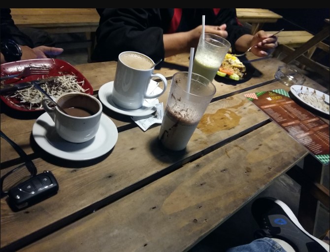 Cozy Coffee &amp; Chocolate Cadet Diansah, 1. Ora Umum, 2. Bangi Cafe, 3. Kopi Gunung, 4. Coffeedent, 5. Cafe Susu PL, 6. Omah Duren, 7. Waroeng Abie Cilacap, 8. Yosh Milktea Gelato &amp; Artisan Space, 9. D’Corner Cafe Coffee &amp; Chocolate, 10. Over Clock Cafe, 11. Avior Cafe &amp; Karaoke, 12. Grek Chocolate, 13. Cozy Coffee &amp; Chocolate, 14. Warunk Upnormal Cilacap, 15. Kopibaen_, 16. It’s Milk Cafe n Resto (Tutup), 17. Kedai Koffi Helsinki, 18. The Vintage Cafe, 19. Traffic Light Koffie, 20. Think Thoenk Cafe (Tutup), 21. Ethnic Coffee, 22. Bossa Cafe, 23. Urbansnack, 24. Sruput Seduh Kopi, 25. Coffeenomous, 29. Choko Klik (Tutup), 30. Honai Cafe De Flore (Tutup)