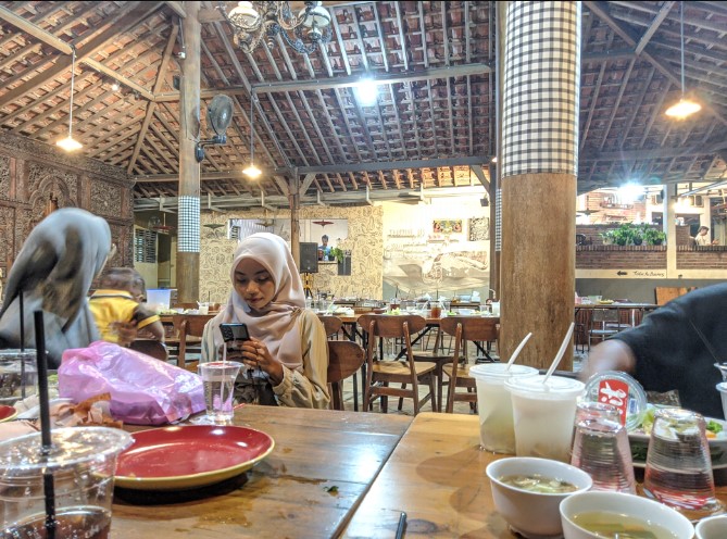 Joglokebon RestoKopi Mahmudi Ismail, 1. Rolet Cafe, 2. HJNF CAFE BOX, 3. Blackbean Roastery & Coffee House, 4. Kadjine Coffee, 5. de Anglo Food & Coffee Jepara, 6. J & J Coffe And Resto, 7. Tarissa Coffee, 8. Joker Coffee, 9. Djago Reborn, 10. V&A Cafe, 11. Yam yam Resto, 12. Jepara Marina Bar and Restaurant, 13. Maribu Resto, 14. Seaside Villa & Muse Beach Resto, 15. Diana’s Bay Restaurant, 16. Rengkot Buyut Restaurant, 17. Beatrice’s Cuisine House, 18. DeMoro Coffeebox, 19. Sriya Cafe & Homestay Jepara, 20. Cafe Gecho, 21. Pandawa Cafe Jepara (Tutup), 22. Atmosfera Coffee and Eatery, 23. Jepara Garden Resto (Tutup), 24. Basecamp Coffee & Eatery, 25. MoeriaCafe.MannaBakery (Tutup), 25. MONOKOPI, 27. Bruge Cafe, 28. Gandrung koffie, 29. NewMind Bistro Cafe, 30. Teman Menepi Coffee & Memories, 31. HAVY Coffee, 32. Kofina Cafe, 33. Koebar Koffie, 39. Gendhis Coffee, 40. Say Story Jepara, 41. Kedai kopi kulo jepara, 42. My chang coffee, 43. Vakansi Coffee & Space, 44. Ndepepes coffee, 45. Joglokebon RestoKopi, 46. Madco Coffee House