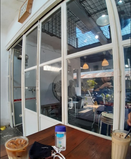 No 8 Coffee Adelia Mutiara, 1. Susu Moeria, 2. PDKT Resto &amp; Cafe, 3. Kopi Cilik, 4. Gravitasi Teras Muria, 5. Kedung Kopi, 6. Waroeng Cafe 27, 7. Gank Coffee &amp; Bistro, 8. Sidji Coffee Getas Pejaten, 9. Six Cents Cafe, 10. Omah Cafe Kudus, 11. Aljava Cafe, 12. Kopi Soe Kudus, 13. Kopi Lain Hati kudus, 14. Wipsy Coffee and Meet, 15. Warunk Upnormal, 16. Träffa Coffee &amp; Eatery, 17. TKP Cafe and Resto, 18. Greens Bakery &amp; Bistro, 19. Warunge Pakdhe, 20. Home Cafe &amp; Resto, 21. Waroeng “Kidoel Soechan”, 22. Seperdua Kopi Kudus, 23. The Cekli Town Est 2010, 24. Kopi Kretek – Jowo Met Londo, 25. Jenderal Coffee &amp; Tea, 26. Balena Resto &amp; Cafe, 27. Kazuki, 28. Rabbit Gelato, 29. Serua Coffee &amp; Creative Space, 30. SLEEK.CO Coffee Corner, 31. Human Coffee, 32. Kangen Ngopi, 33. Merpati Coffee, 34. Warung Kudusan, 35. No.8 Coffee After Kudus, 36. D’khatt Cafe &amp; Eatery, 37. Kampoeng Kopi, 38. Fresto Cafe, 39. Ritme Coffee and Lounge, 40. Holymoon Social Space, 41. City Walk Cafe, 42. Chocobean Kudus, 43. No 8 Coffee, 44. Warung Susucow (Tutup), 45. Cafe De Ija (Tutup), 46. Haru Cafe Kudus (Tutup)