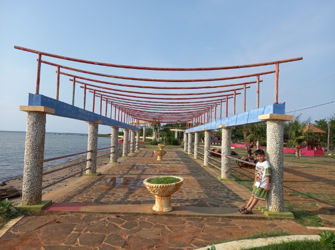 Pantai Pungkruk Aya Hidayah, 1. Pantai Bandengan (Pantai Tirto Samudro), 2. Wisata Karimun Jawa , 3. Pantai Kartini, 4. Benteng Portugis , 5. Museum R.A. Kartini , 6. Jepara Ocean Park, 7. Air Terjun Songgolangit, 8. Pantai Teluk Awur , 9. Pantai Blebak Jepara, 10. Pantai Gua Manik, 11. Pantai Ombak Mati, 12. Pantai Pungkruk, 13. Tiara Park Waterbom, 14. Pantai Empu Rancak, 15. Taman Kerang, 16. Bukit Bejagan, 17. Air Terjun Banyu Anjlok, 18. Air Terjun Setatah, 19. Air Terjun Dong Paso, 20. Akar Seribu Plajan, 21. Puncak Distoroto, 22. Hutan Wisata Sreni Indah, 23. Bukit Ragas, 24. Puncak Jehan, 25. Pantai Punuk Sapi, 26. Air Terjun Gembong, 27. Hutan Pinus Setro Batealit, 28. Pantai Tegalsambi, 29. Air Terjun Sumenep, 30. Pulau Panjang, 31. PANTAI PRAWEHAN, 32. Pantai Kampung Prau, 33. Rainbow Adventure Park Jepara, 34. Pertapaan Ratu Kalinyamat , 35. Air Terjun Jurang Nganten, 36. Pulau Mandalika Jepara, 37. Wisata Danau Blingoh, 38. Wisata Religi Masjid Mantingan , 39. Air Terjun Grinjingan Dowo, 40. Goa Tritip, 41. Wisata Sejarah ke Candi Bubrah, 42. Kampung Batik Kembangmulyo