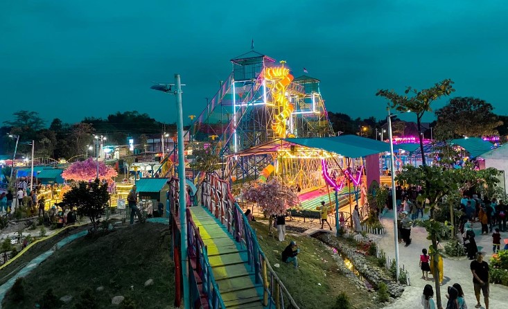 Rainbow Adventure Park Jepara Wilda Regina Octiana, 1. Pantai Bandengan (Pantai Tirto Samudro), 2. Wisata Karimun Jawa , 3. Pantai Kartini, 4. Benteng Portugis , 5. Museum R.A. Kartini , 6. Jepara Ocean Park, 7. Air Terjun Songgolangit, 8. Pantai Teluk Awur , 9. Pantai Blebak Jepara, 10. Pantai Gua Manik, 11. Pantai Ombak Mati, 12. Pantai Pungkruk, 13. Tiara Park Waterbom, 14. Pantai Empu Rancak, 15. Taman Kerang, 16. Bukit Bejagan, 17. Air Terjun Banyu Anjlok, 18. Air Terjun Setatah, 19. Air Terjun Dong Paso, 20. Akar Seribu Plajan, 21. Puncak Distoroto, 22. Hutan Wisata Sreni Indah, 23. Bukit Ragas, 24. Puncak Jehan, 25. Pantai Punuk Sapi, 26. Air Terjun Gembong, 27. Hutan Pinus Setro Batealit, 28. Pantai Tegalsambi, 29. Air Terjun Sumenep, 30. Pulau Panjang, 31. PANTAI PRAWEHAN, 32. Pantai Kampung Prau, 33. Rainbow Adventure Park Jepara, 34. Pertapaan Ratu Kalinyamat , 35. Air Terjun Jurang Nganten, 36. Pulau Mandalika Jepara, 37. Wisata Danau Blingoh, 38. Wisata Religi Masjid Mantingan , 39. Air Terjun Grinjingan Dowo, 40. Goa Tritip, 41. Wisata Sejarah ke Candi Bubrah, 42. Kampung Batik Kembangmulyo